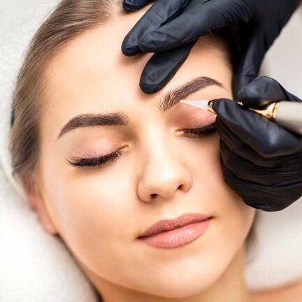 PMU Microblading Entfernung Behandlung